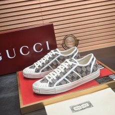 Gucci Low Shoes